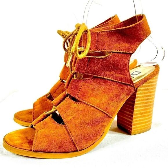 BROWN SUEDE SANDALS SIZE 7.5 - Picture 1 of 6